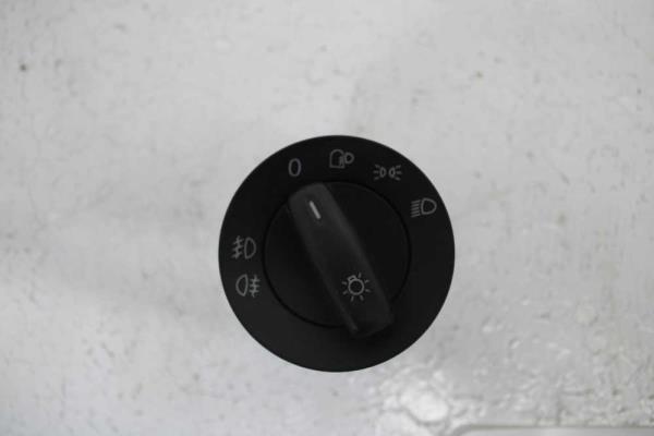 COMMODO VW( PHARE UNIQUEMENT ) - Vue 1